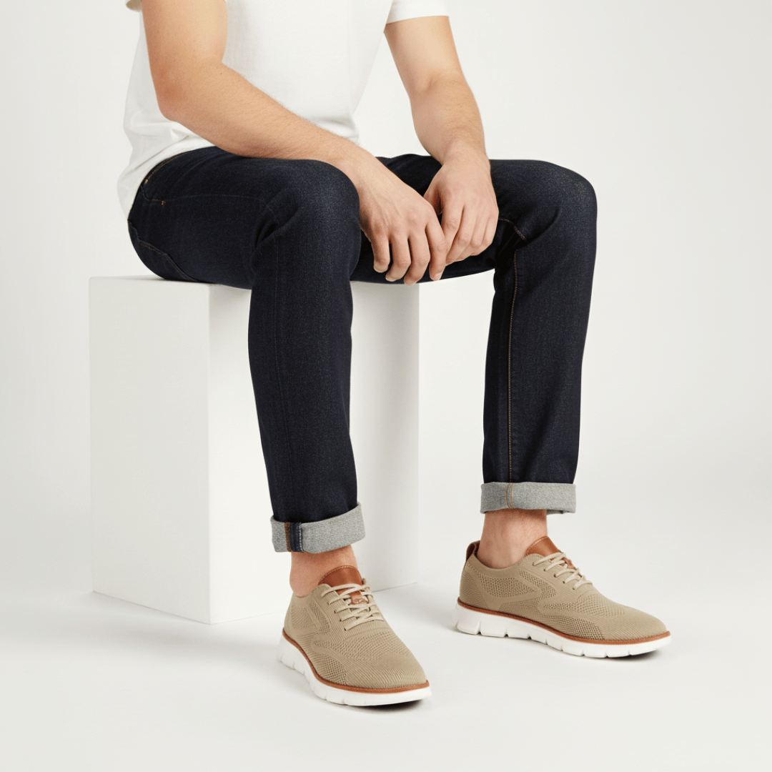 Men’s Sports Shoes with Lace Closure